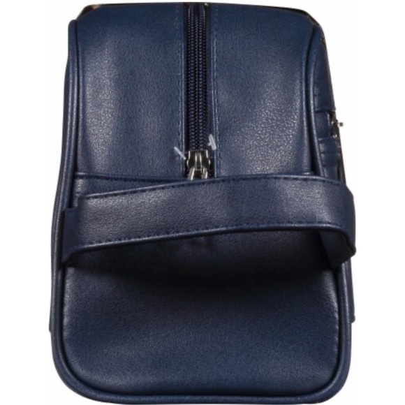 NWT IZOD Athletics Black Leather 4 Piece Travel Set - Picture 3 of 7